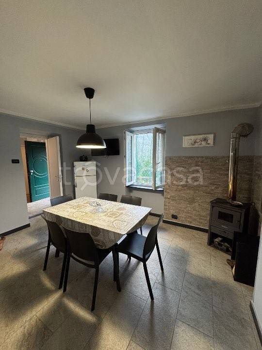 casa indipendente in vendita a Lumarzo in zona Piane