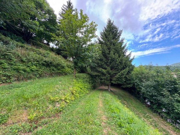 casa indipendente in vendita a Masone