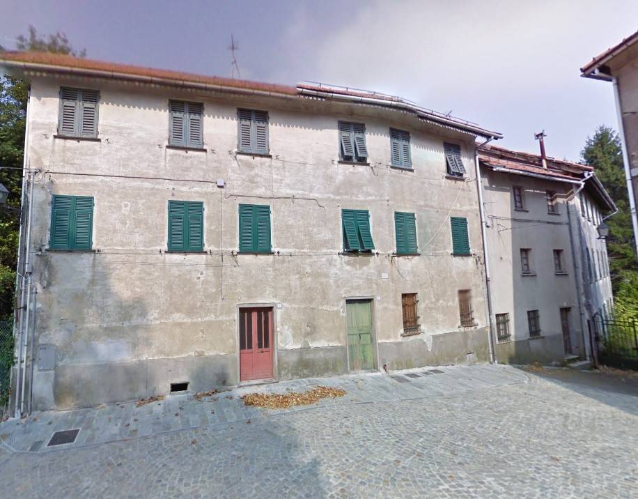 casa indipendente in vendita a Masone