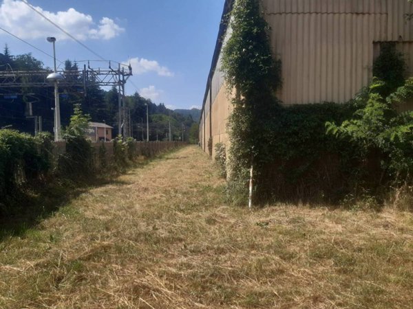 capannone in vendita a Masone