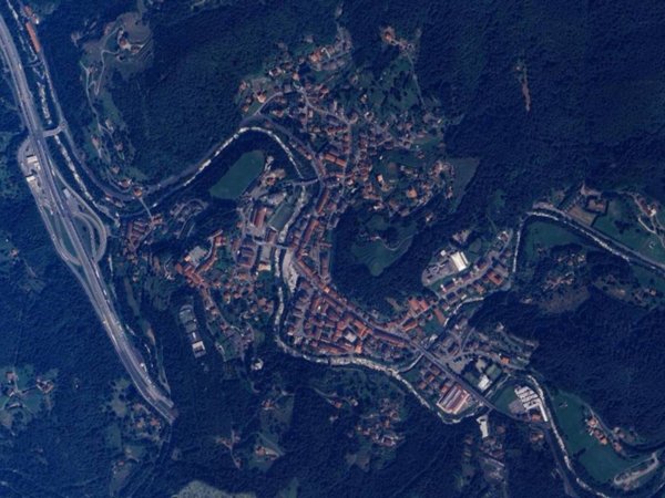 negozio in vendita a Masone