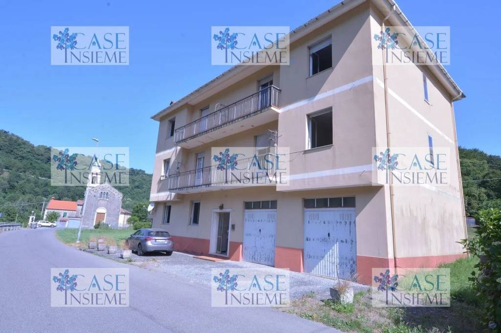 casa indipendente in vendita a Masone in zona San Pietro