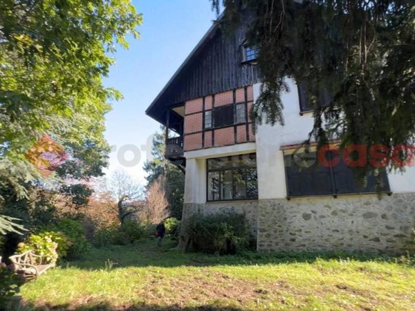 casa indipendente in vendita a Masone