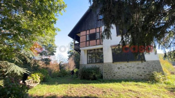casa indipendente in vendita a Masone in zona San Pietro
