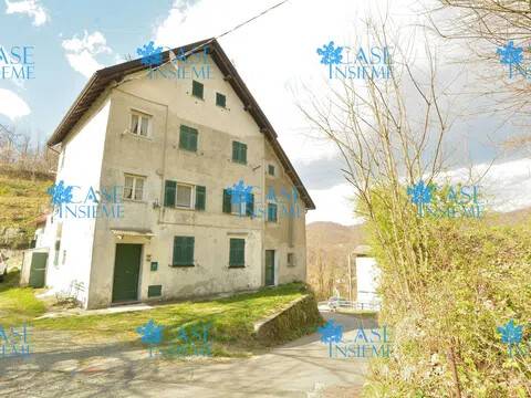 appartamento in vendita a Masone in zona Cappelletta