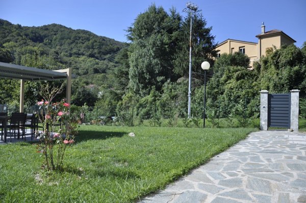 casa indipendente in vendita a Masone in zona San Pietro