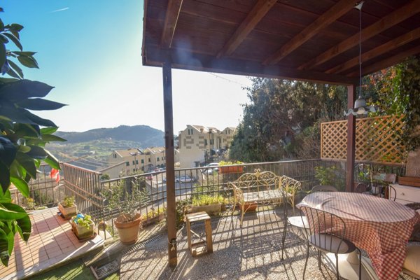 appartamento in vendita a Mele in zona Ferriera
