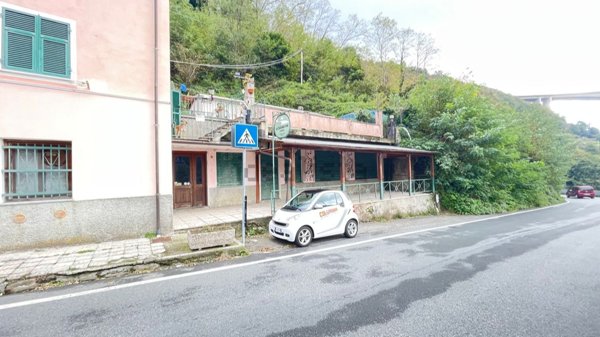 locale commerciale in vendita a Mele in zona Fado