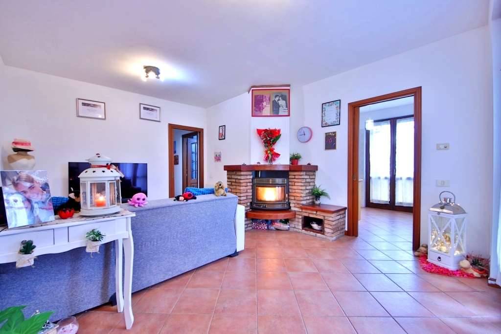 appartamento in vendita a Mele in zona Ferriera