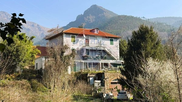 appartamento in vendita a Mele in zona Acquasanta