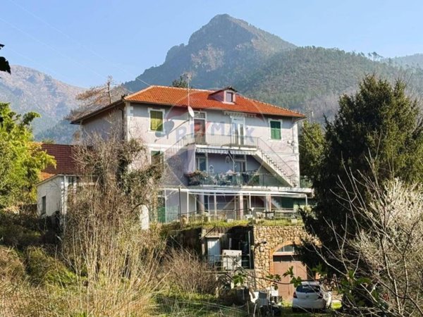 appartamento in vendita a Mele in zona Acquasanta