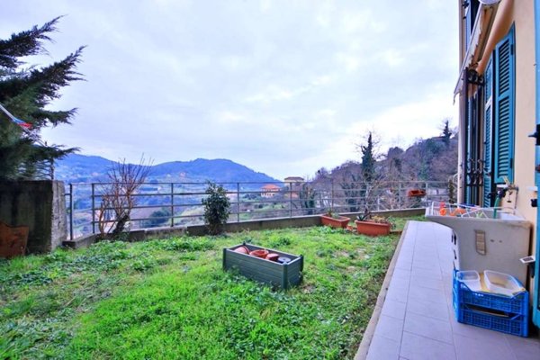 appartamento in vendita a Mele in zona Ferriera