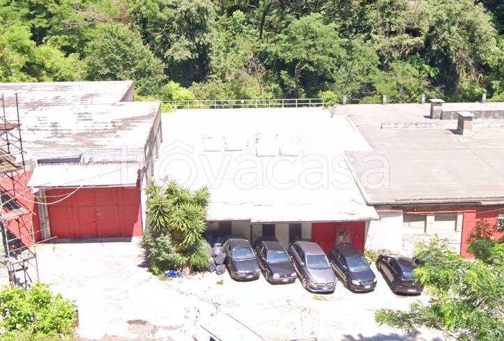 locale commerciale in vendita a Mele