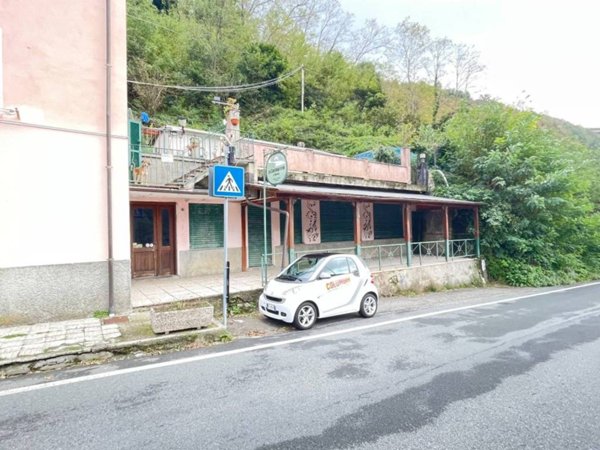 negozio in vendita a Mele in zona Fado