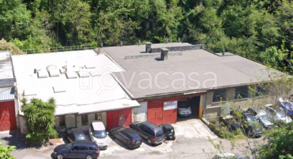 locale commerciale in vendita a Mele