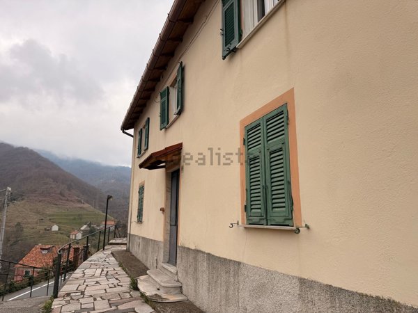 casa indipendente in vendita a Mele in zona Fado