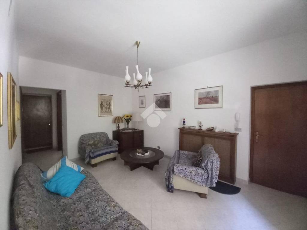 appartamento in vendita a Mezzanego
