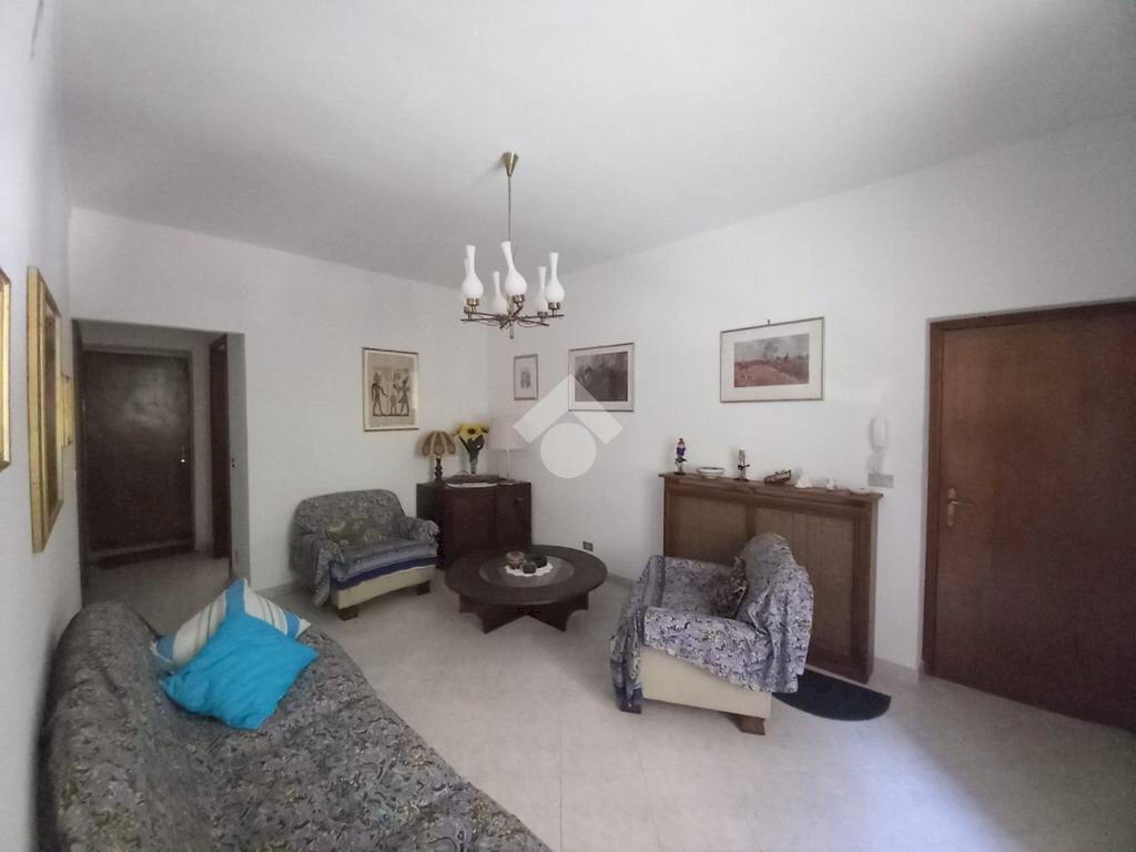 appartamento in vendita a Mezzanego
