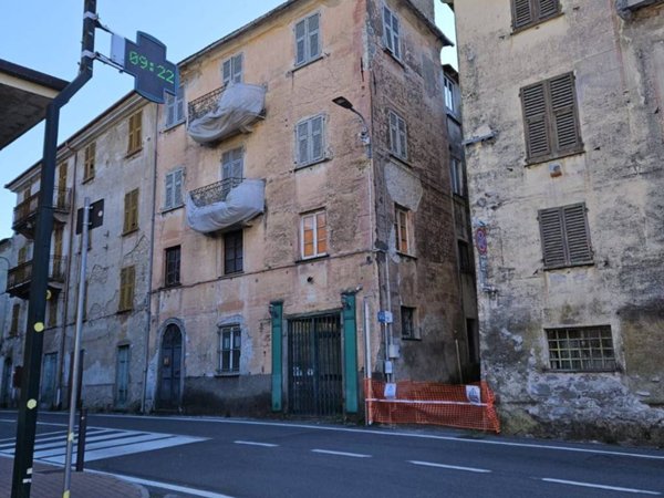 casa indipendente in vendita a Mezzanego