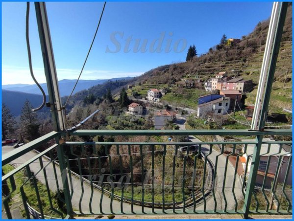 villa in vendita a Mezzanego in zona San Siro Foce