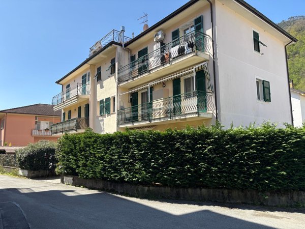 appartamento in vendita a Mezzanego in zona Borgonovo Ligure