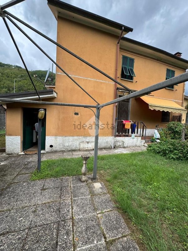appartamento in vendita a Mezzanego