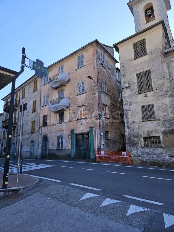 casa indipendente in vendita a Mezzanego