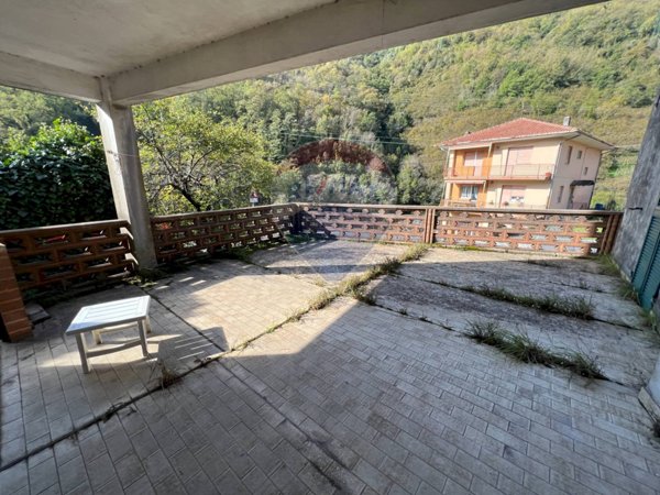 appartamento in vendita a Mezzanego in zona Borgonovo Ligure