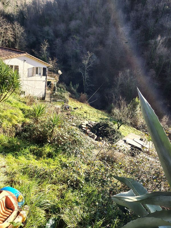 appartamento in vendita a Mezzanego in zona Prati di Mezzanego