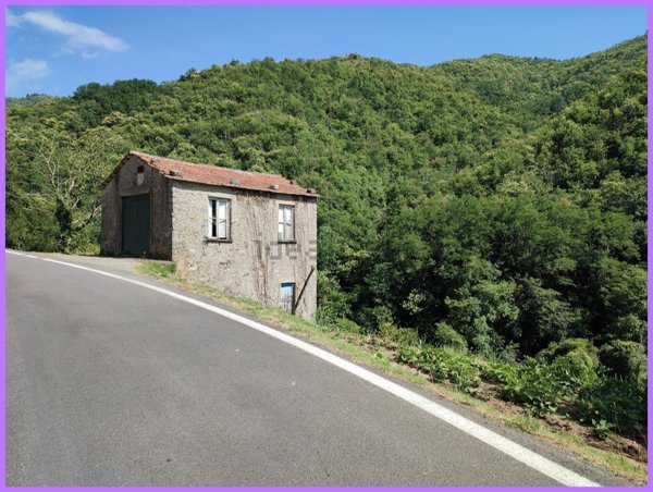 appartamento in vendita a Mezzanego