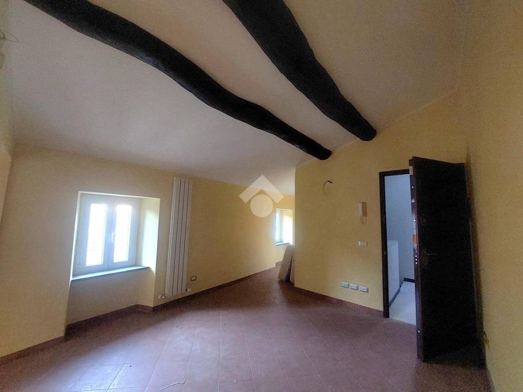 appartamento in vendita a Mezzanego
