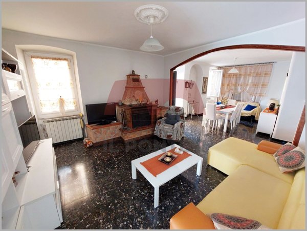 appartamento in vendita a Mezzanego in zona Prati di Mezzanego
