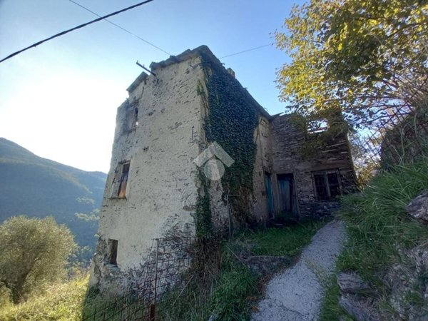 casale in vendita a Mezzanego in zona Vignolo
