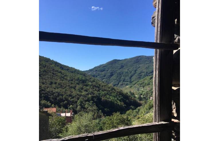 casa indipendente in vendita a Mezzanego in zona Isola di Borgonovo