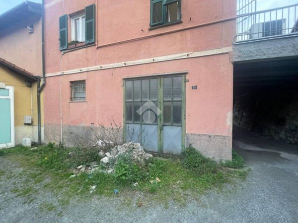locale commerciale in vendita a Mignanego in zona Giovi