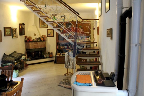 casa semindipendente in vendita a Mignanego