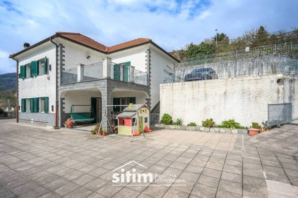 casa indipendente in vendita a Mignanego