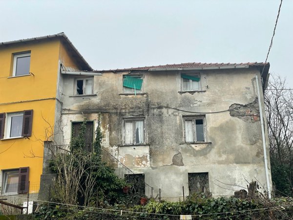 appartamento in vendita a Mignanego in zona Paveto