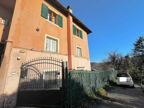 appartamento in vendita a Mignanego in zona Fumeri