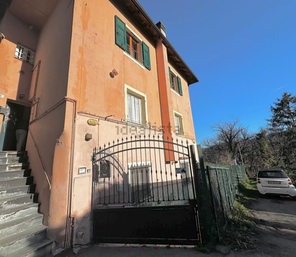 appartamento in vendita a Mignanego in zona Fumeri