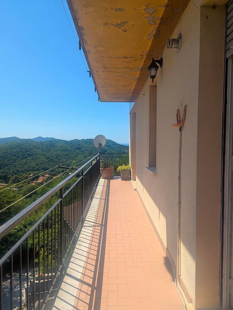 appartamento in vendita a Mignanego in zona Giovi