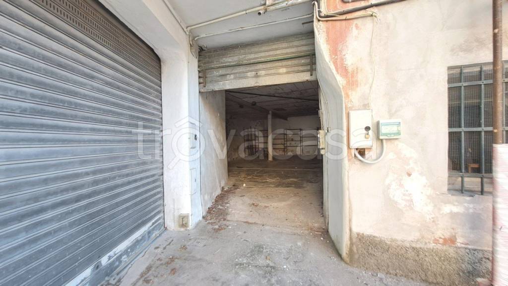 locale commerciale in vendita a Mignanego