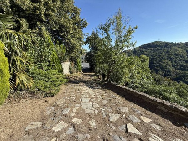 casa indipendente in vendita a Mignanego in zona Giovi