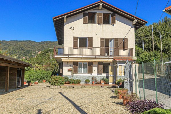 casa indipendente in vendita a Mignanego