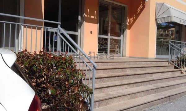 negozio in vendita a Mignanego