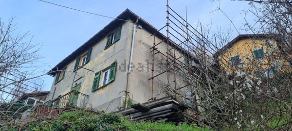 casa indipendente in vendita a Mignanego in zona Vittoria