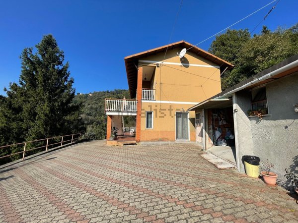 casa indipendente in vendita a Mignanego in zona Fumeri