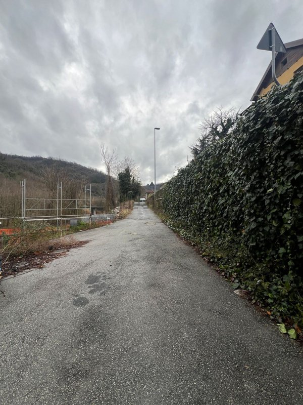 locale commerciale in vendita a Mignanego