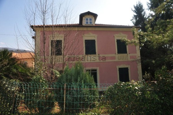 casa indipendente in vendita a Mignanego in zona Giovi