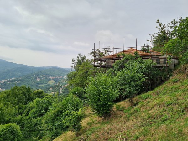 casa indipendente in vendita a Mignanego in zona Vittoria